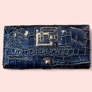 Vintage 2000’s Guess Blue Wallet